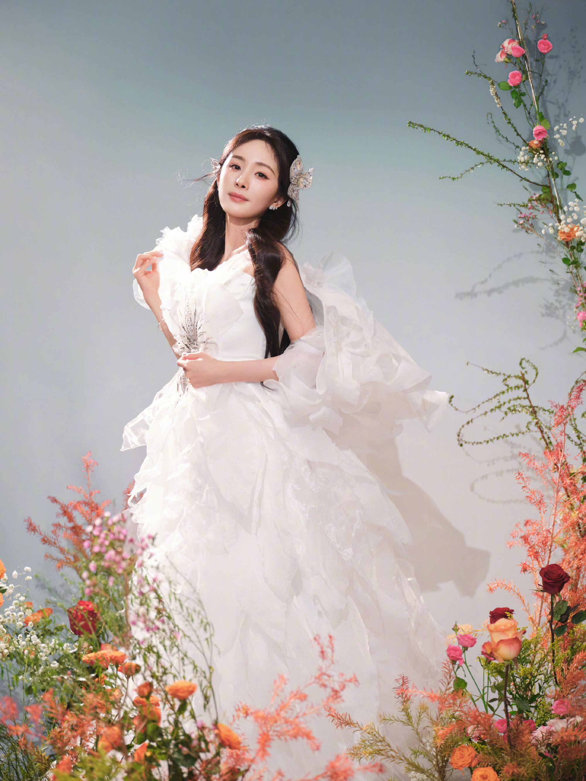 002ZLx3Bly1hx4am0irfwj63dc4hsb2f02.jpg 杨幂跨年演唱会/芒果体育