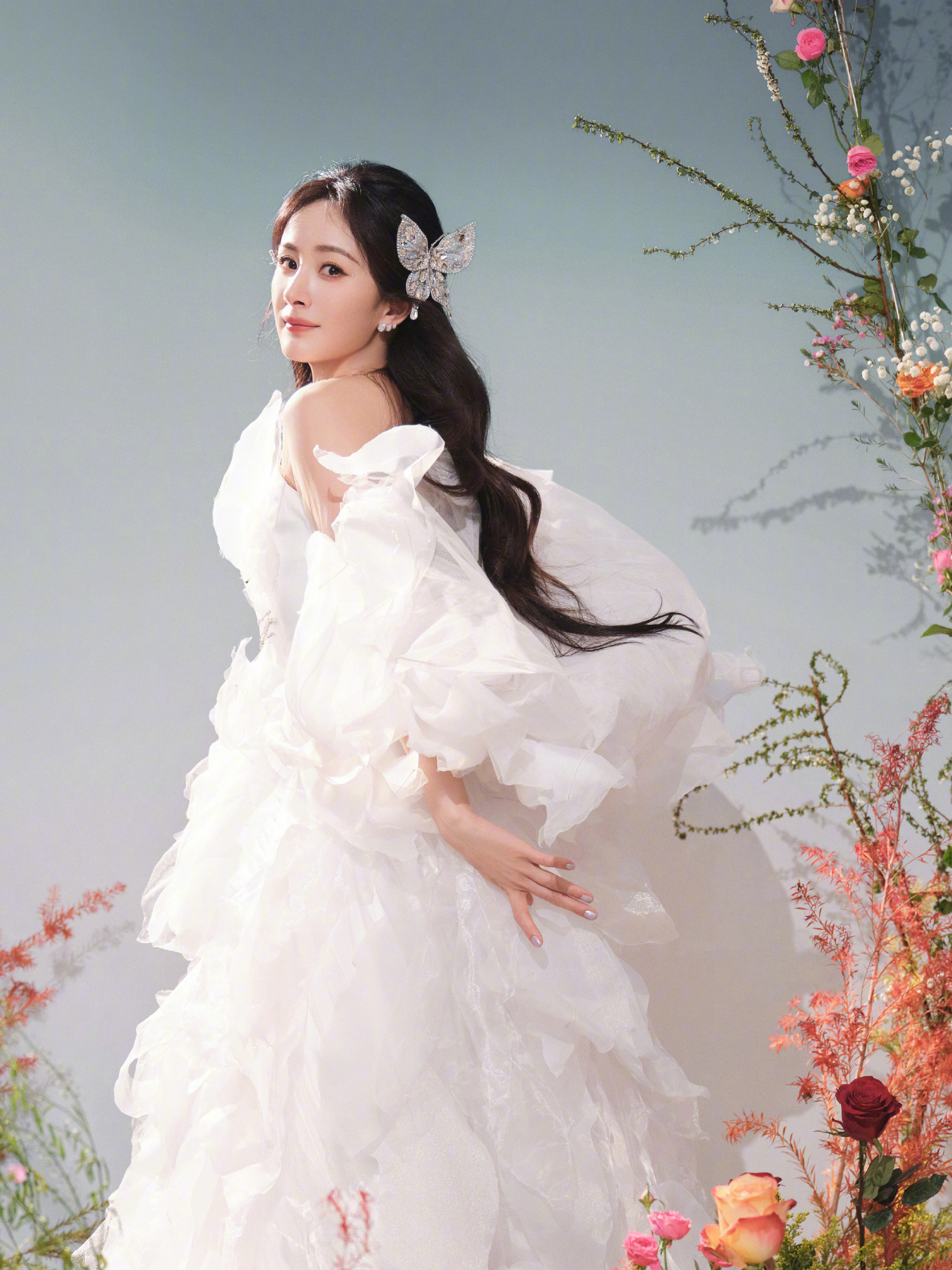 002ZLx3Bly1hx4am62ouoj623m2suhdv02.jpg 杨幂跨年演唱会/芒果体育