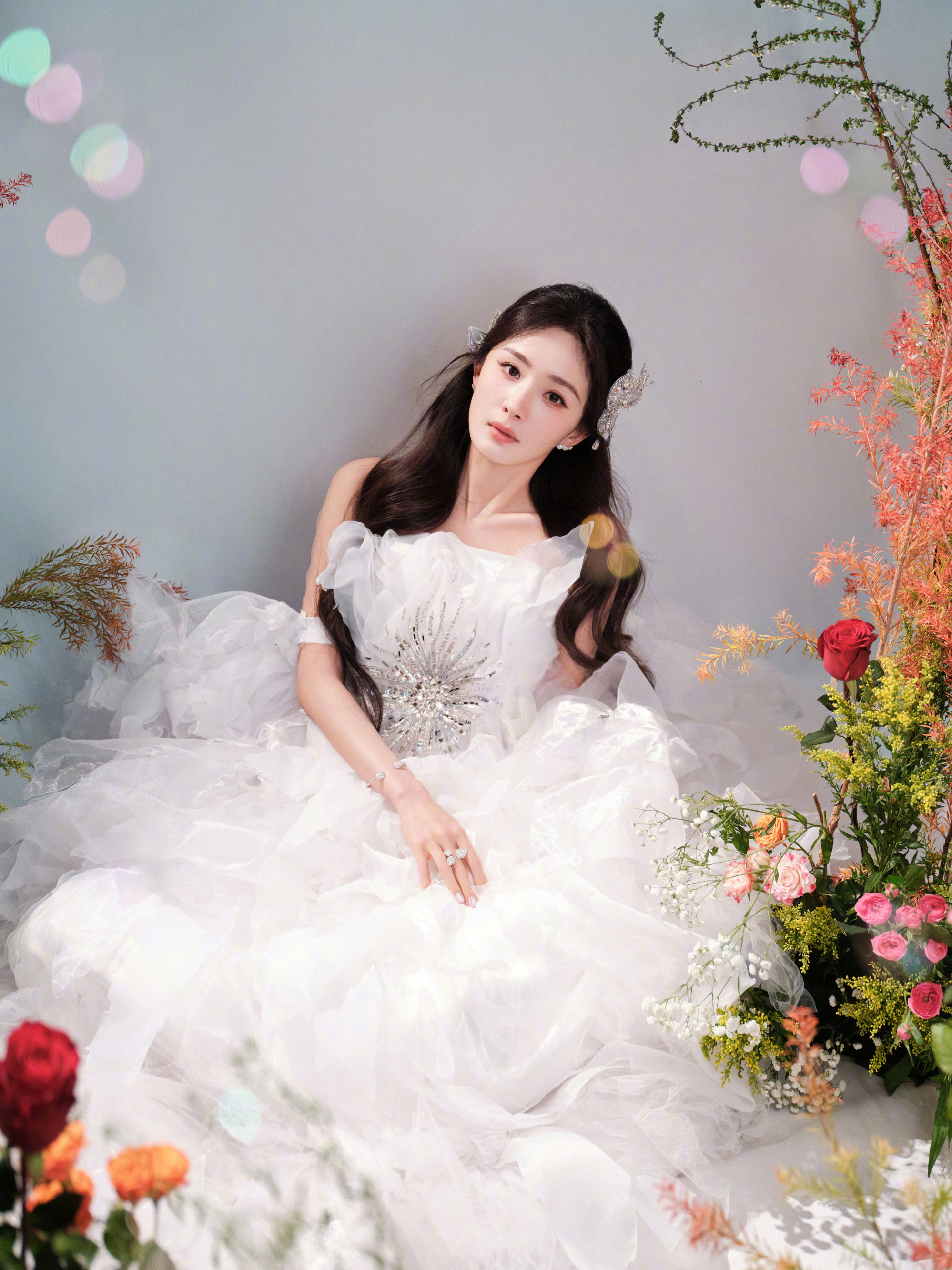 002ZLx3Bly1hx4amj43uej638c4b4x6t02.jpg 杨幂跨年演唱会/芒果体育